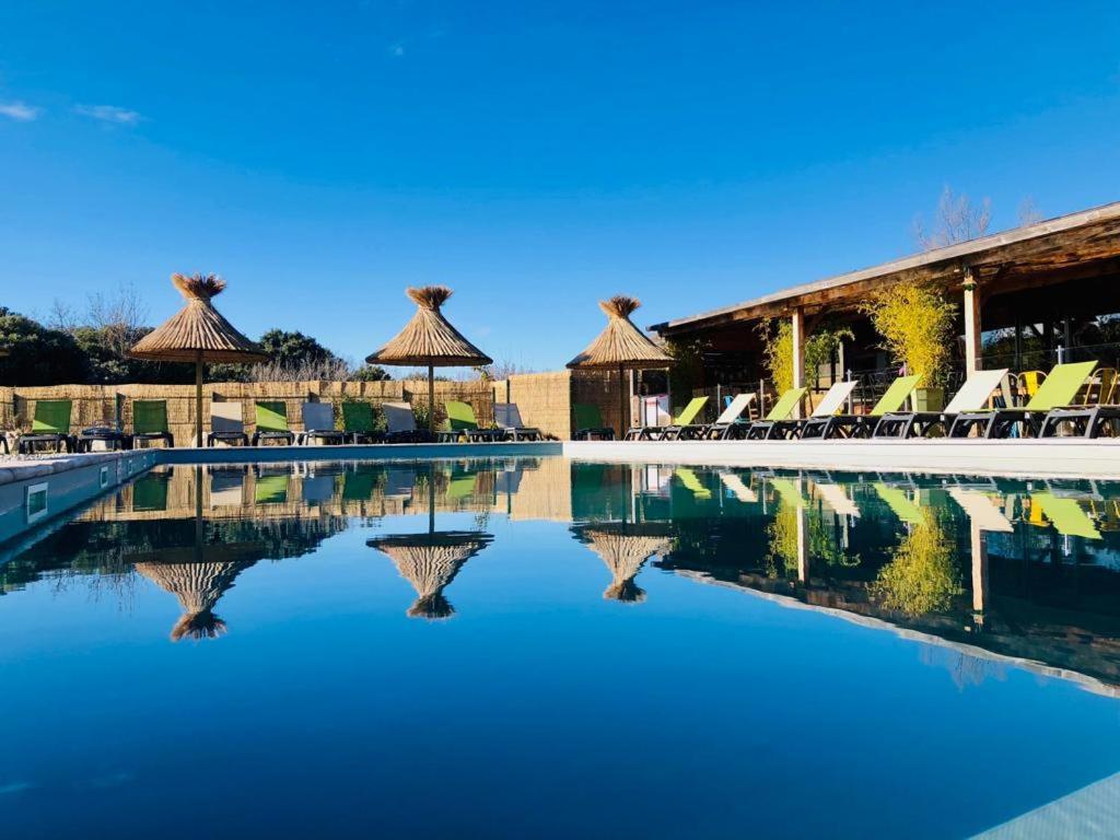 Lodges En Provence - Ecogites & Restaurant Insolites Richerenches Екстериор снимка