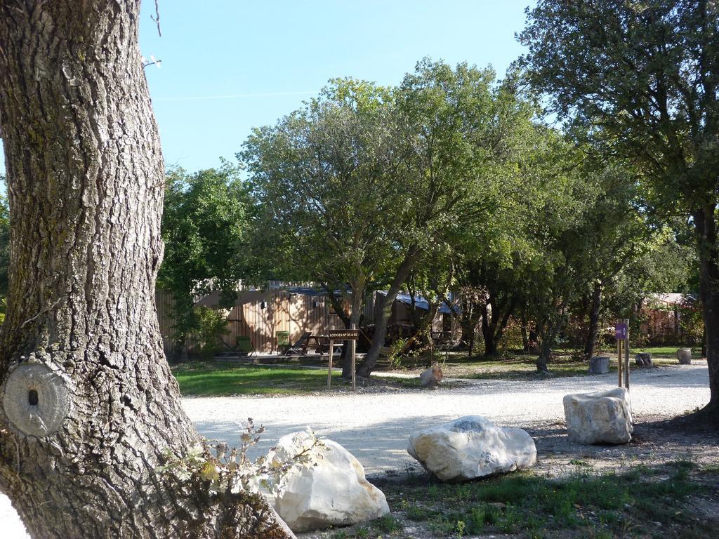 Lodges En Provence - Ecogites & Restaurant Insolites Richerenches Екстериор снимка